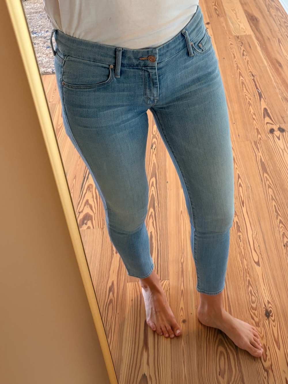 MOTHER Denim The Looker Crop jeans in Light Kitty. Size 27